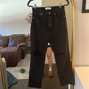 Abercrombie and Fitch Ultra High Rise Ankle Straight Jean- black